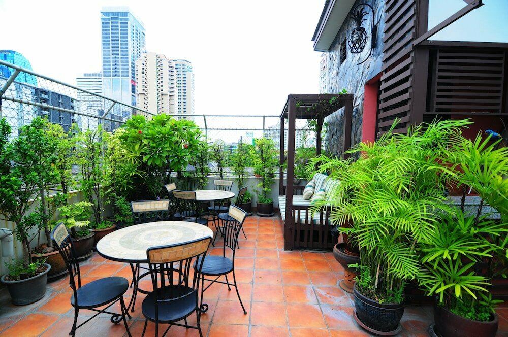 Hotel Baan Sukhumvit Soi 18, Bangkok, photo