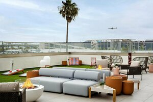 Гостиница Hilton Garden Inn LAX Los Angeles Airport