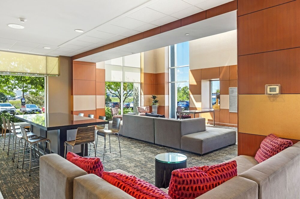 Фото DoubleTree by Hilton Roseville Minneapolis