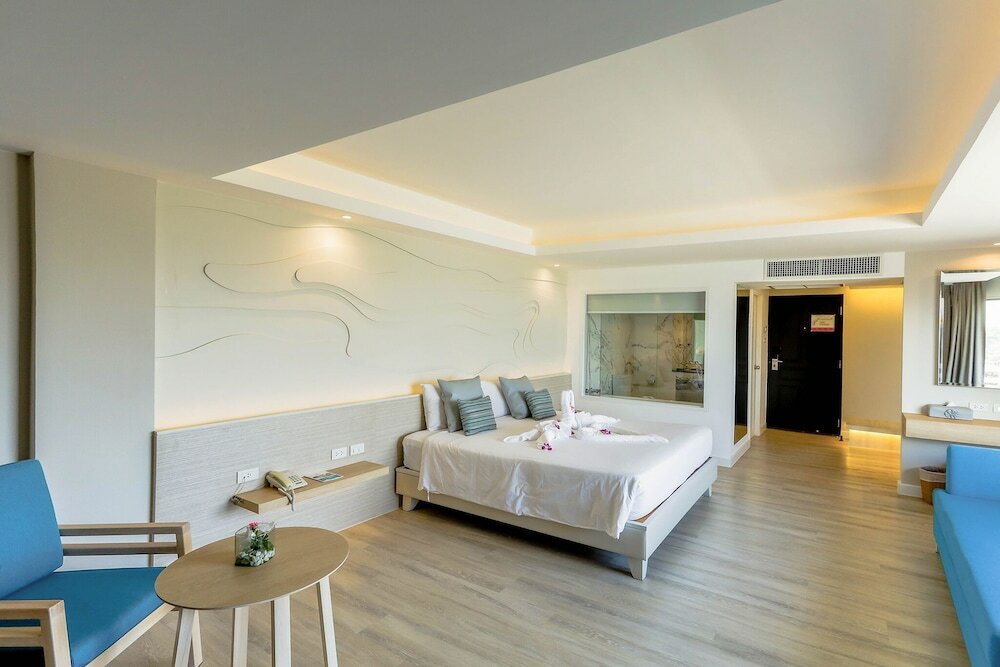 Фото The Cha-am Methavalai Hotel