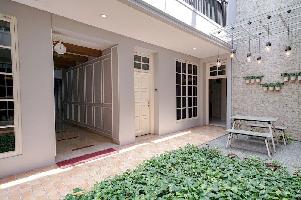 Фото RedDoorz Premium near Rs Pondok Indah