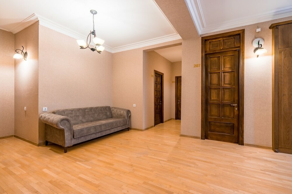 Фото Imperial House