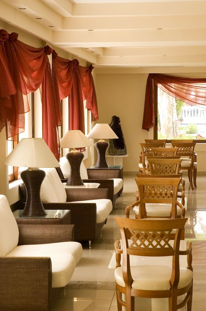 Фото Sunshine Rhodes