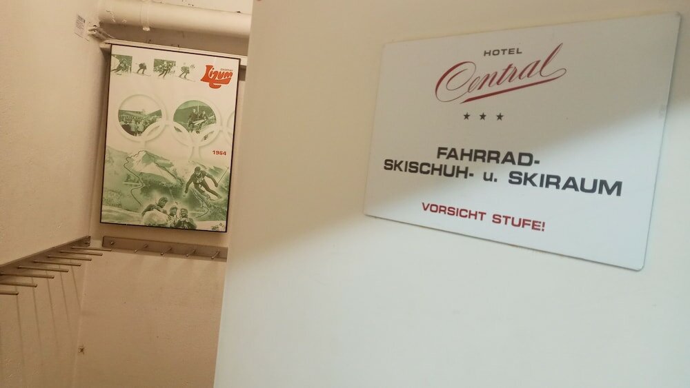 Фото Hotel Central