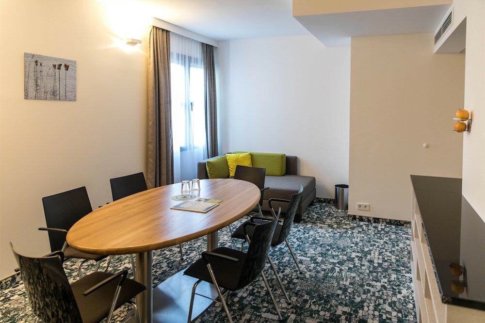 Фото Arcotel Donauzentrum