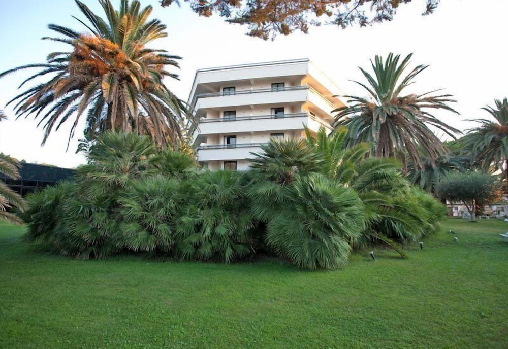 Фото Circeo Park Hotel