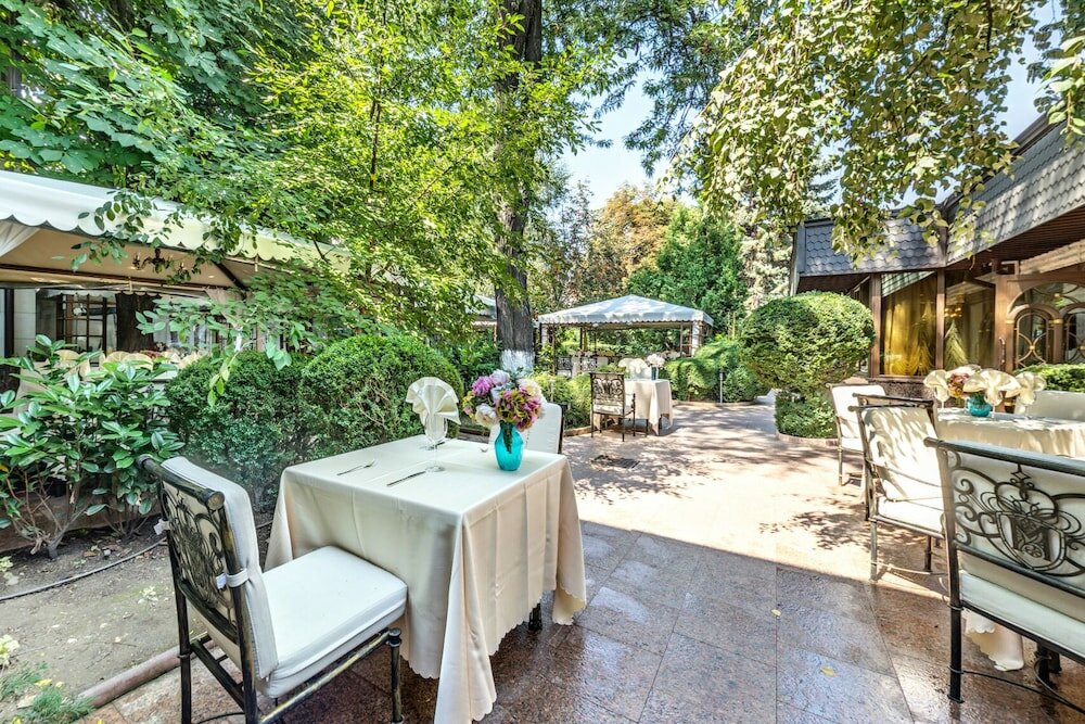 Фото Montecito Hotel