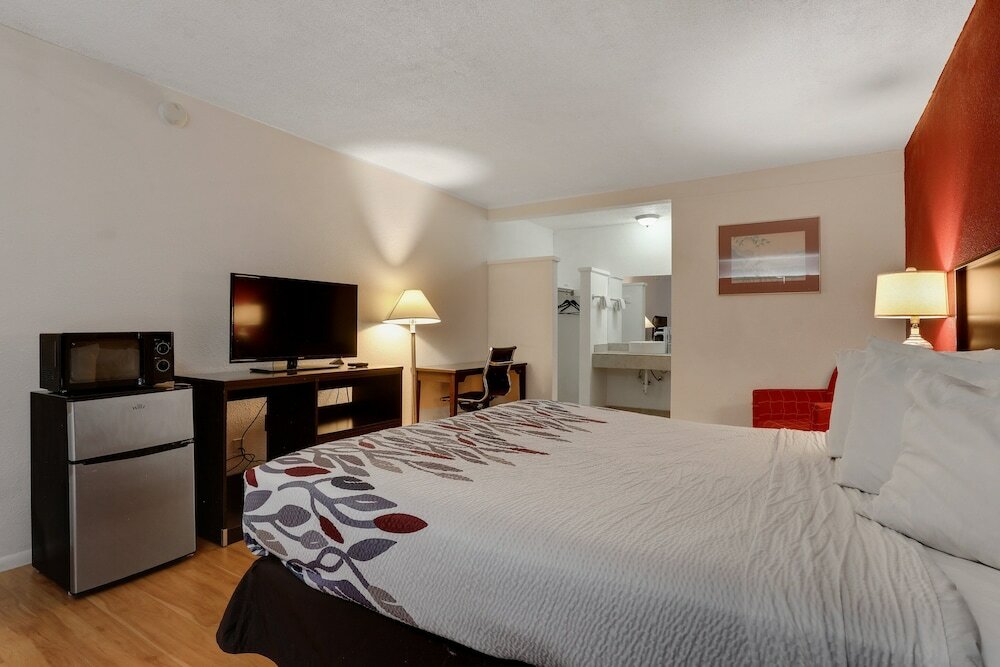 Фото Red Roof Inn Needles