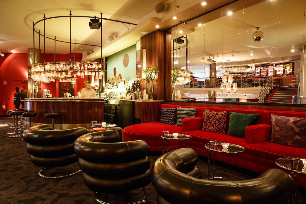 Фото Hotel Rival