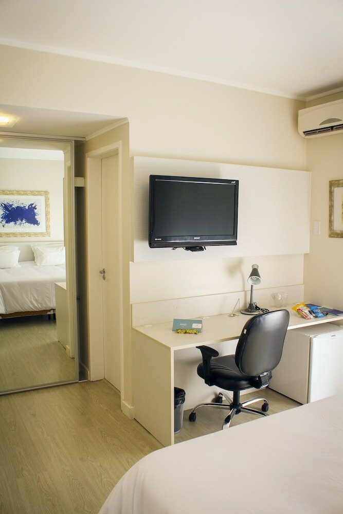 Фото Charrua Hotel