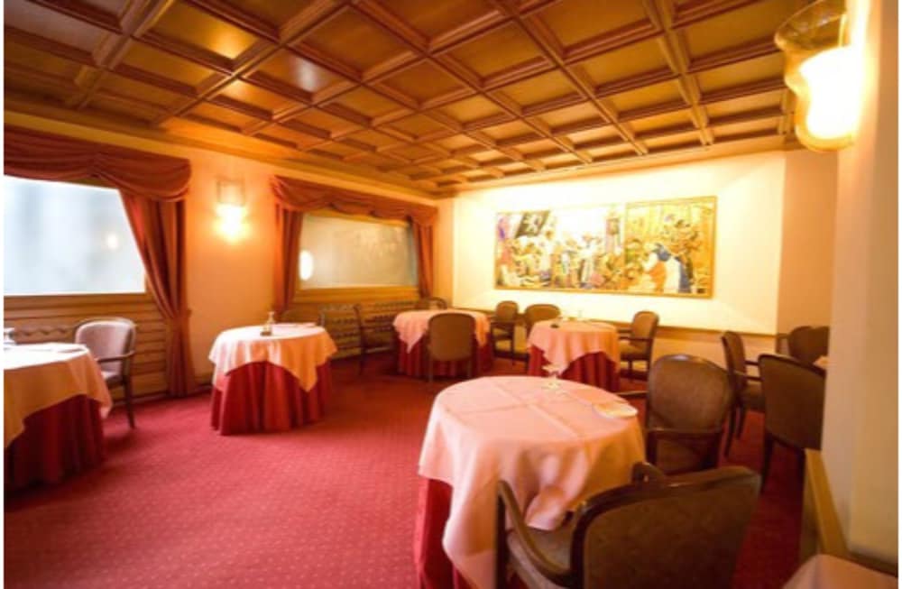 Фото Hotel Pavillon