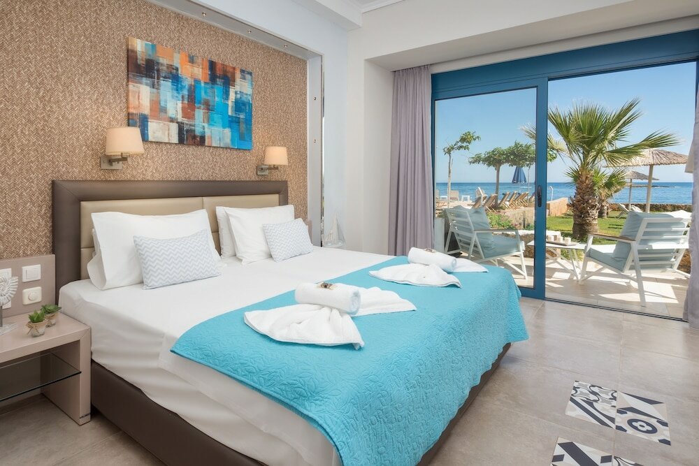 Фото Pyrgos Beach Hotel Apartments