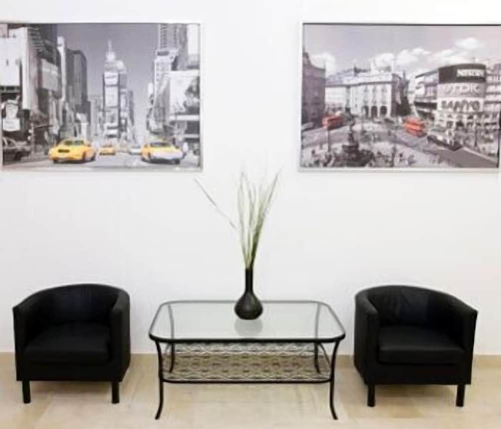 Фото Centrooms House