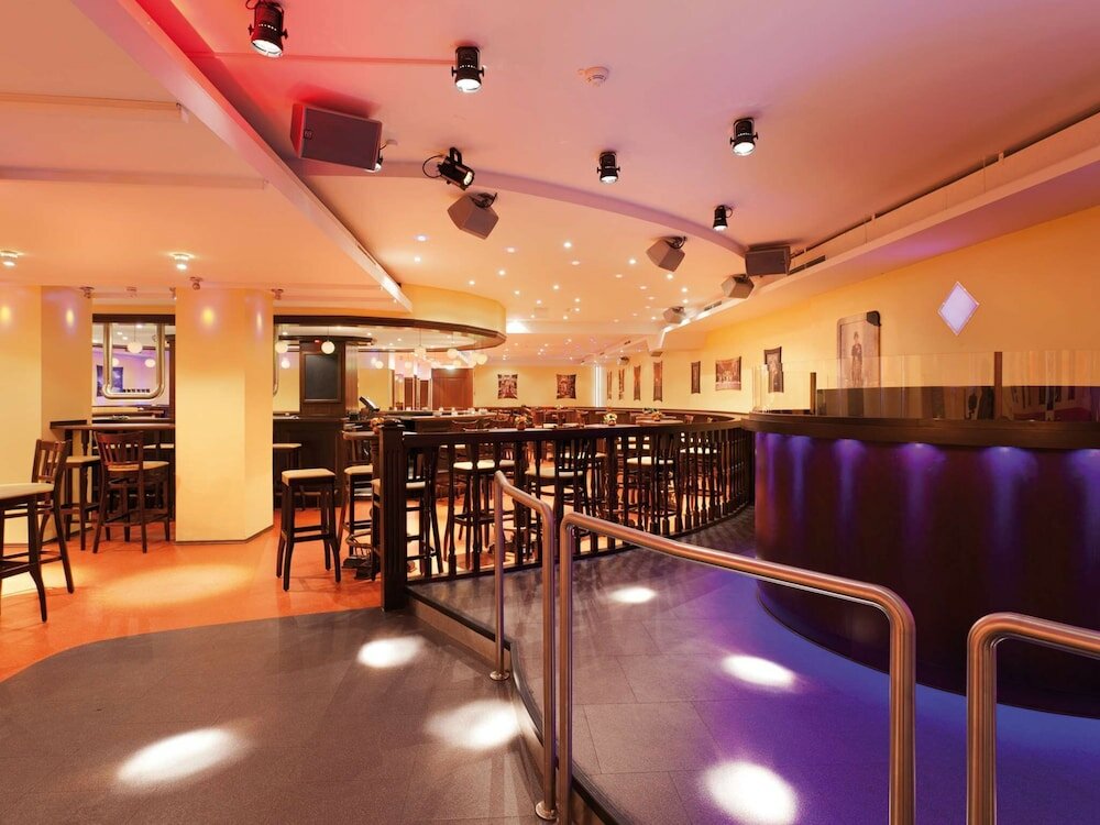 Фото 152103475060