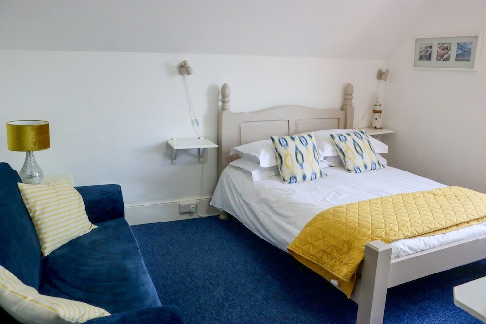 Фото The New England