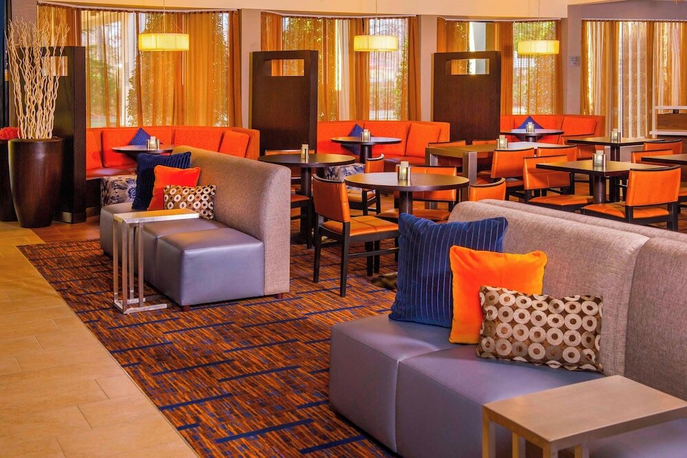 Фото Courtyard by Marriott Virginia Beach Norfolk