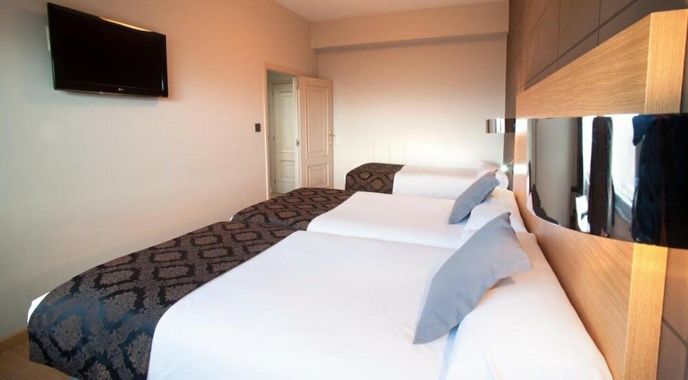 Фото Hotel Universal