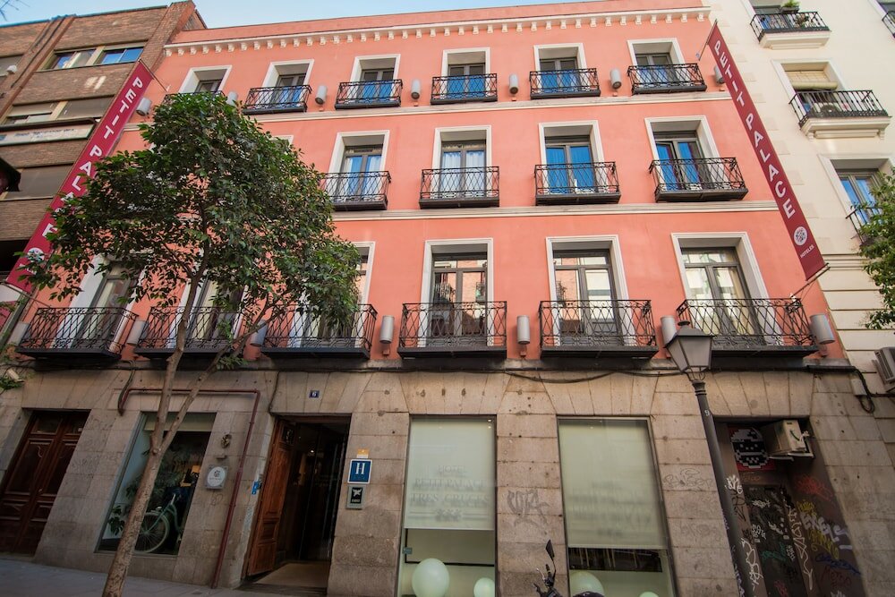 Фото Petit Palace Tres Cruces