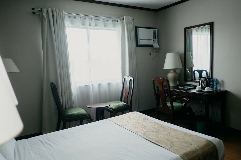 Фото East Asia Royale Hotel