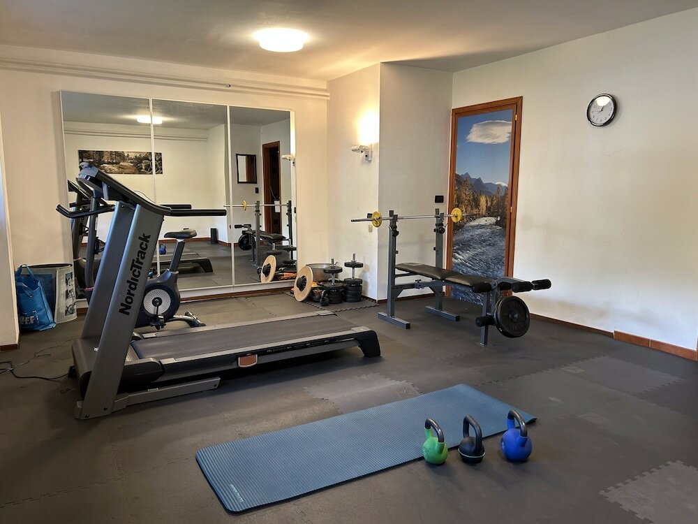 Фото Croux Hotel