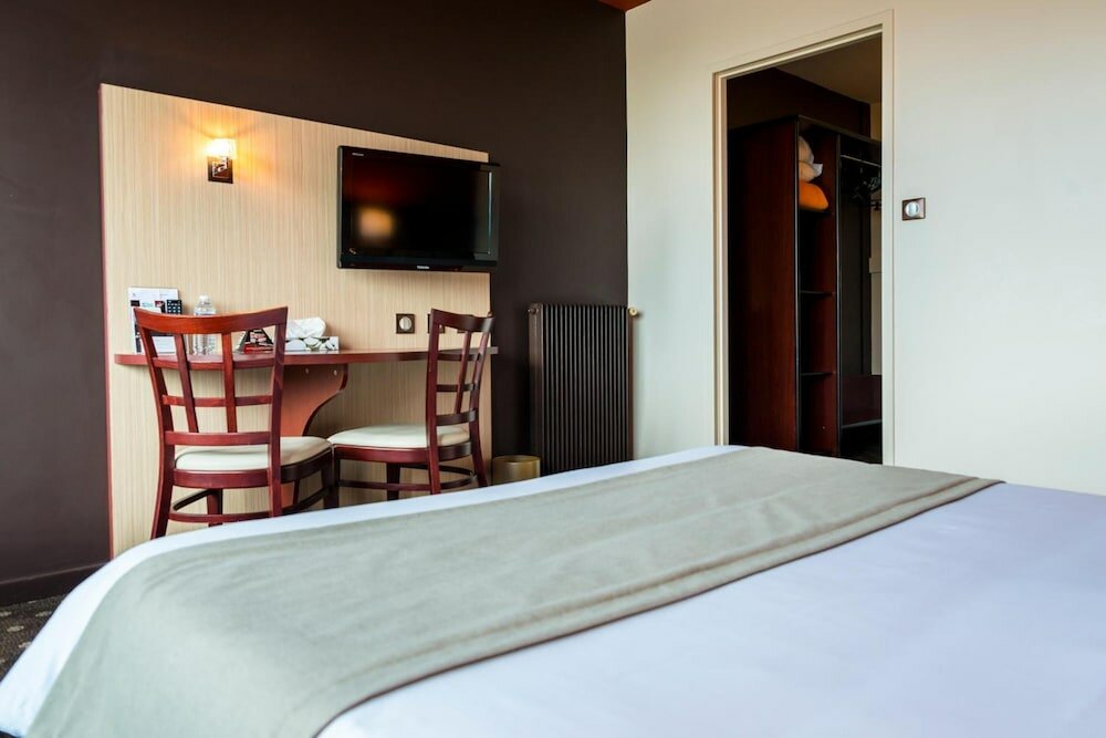 Фото Brit Hotel Saint Brieuc