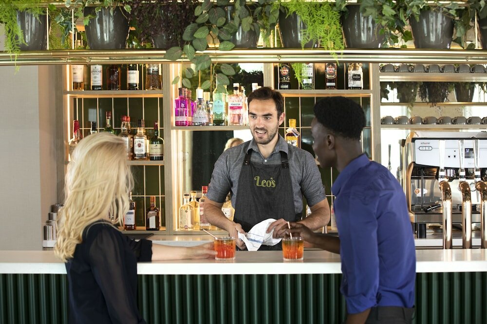 Фото Leonardo Hotel Bristol City