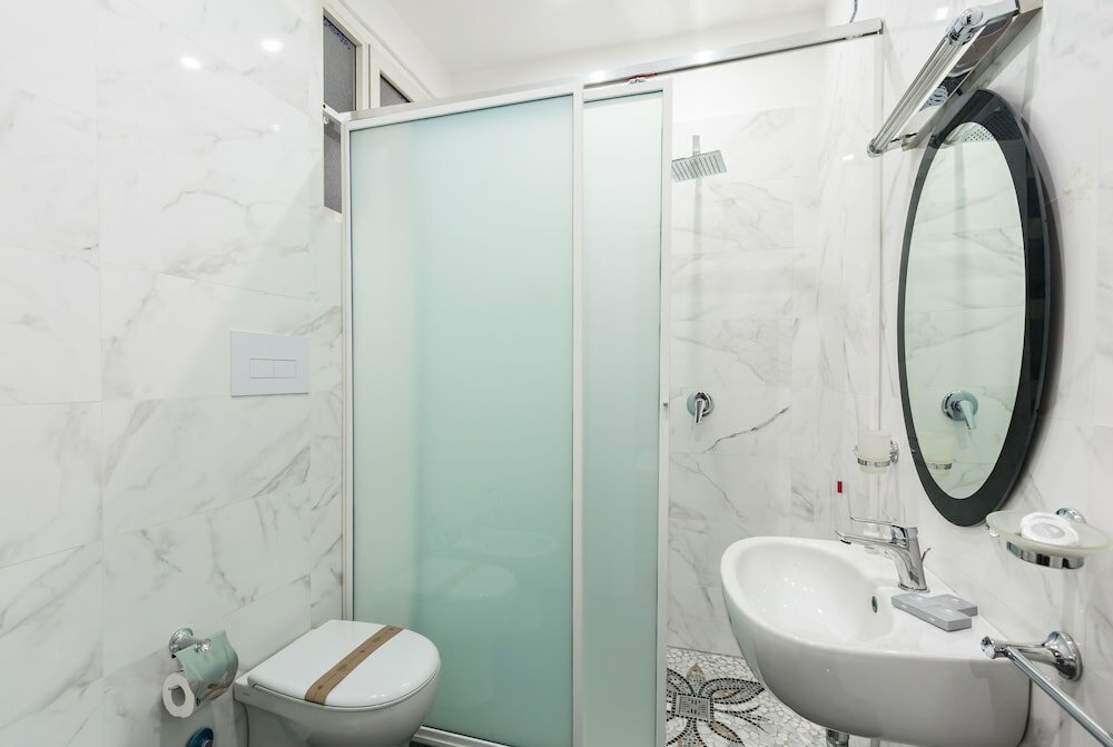 Фото Hotel Bella Napoli Suites