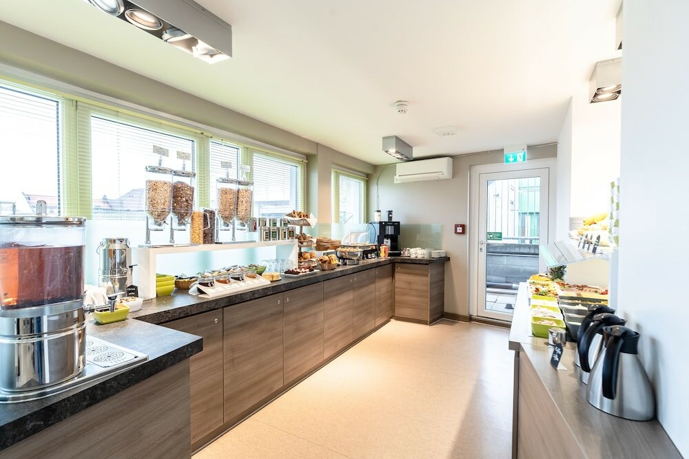 Фото Hotel Demas City