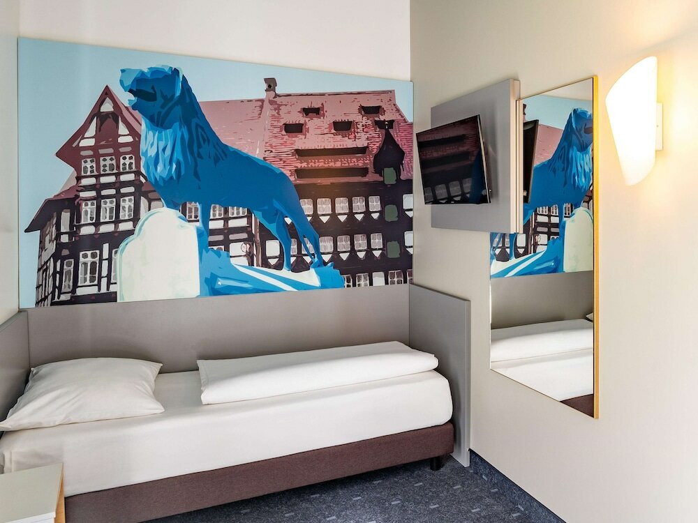Фото B&b Hotel Braunschweig-City