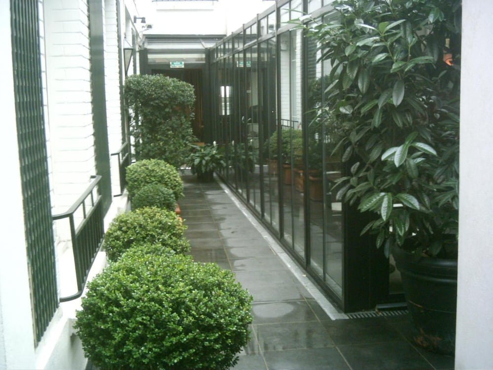 Фото Hotel de La Jatte