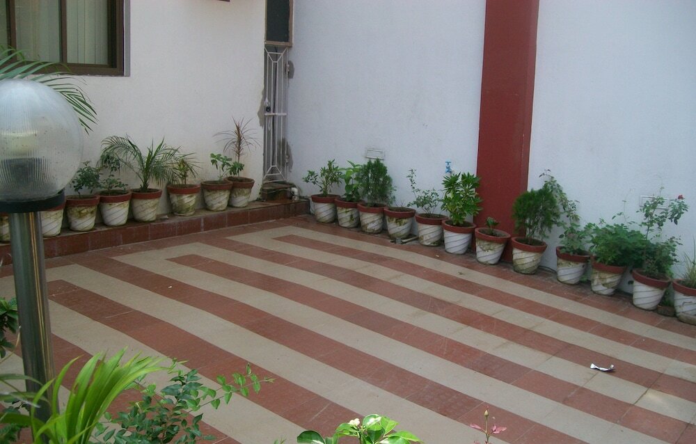 Фото Hotel Viraat Inn