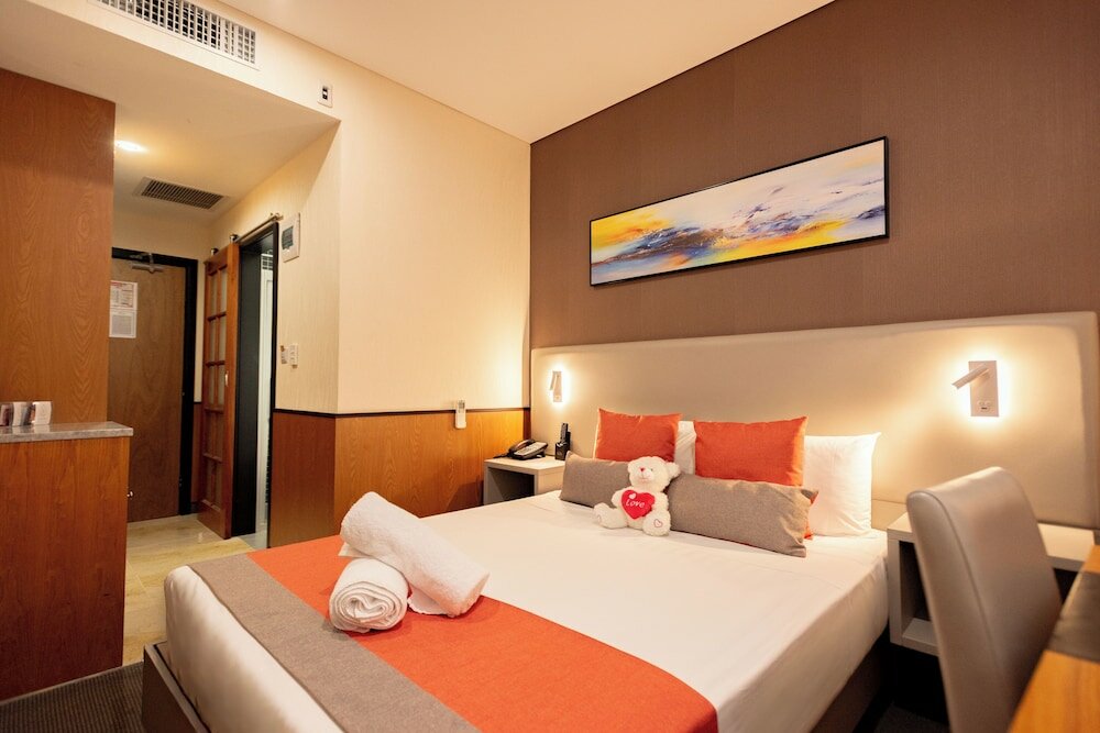 Фото YEHS Hotel Sydney QVB