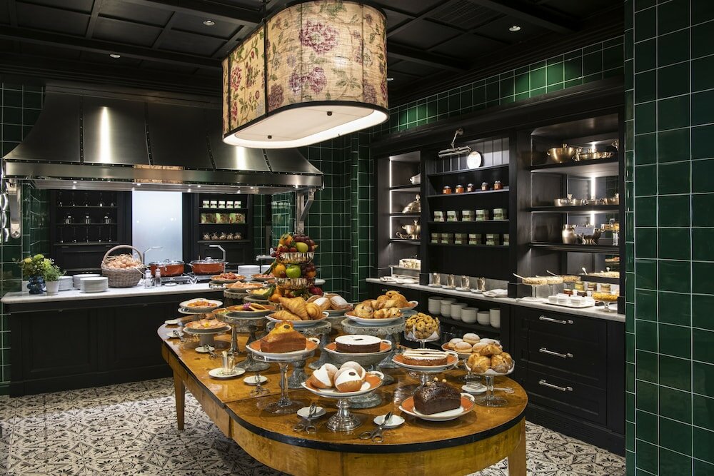 Фото Helvetia & Bristol