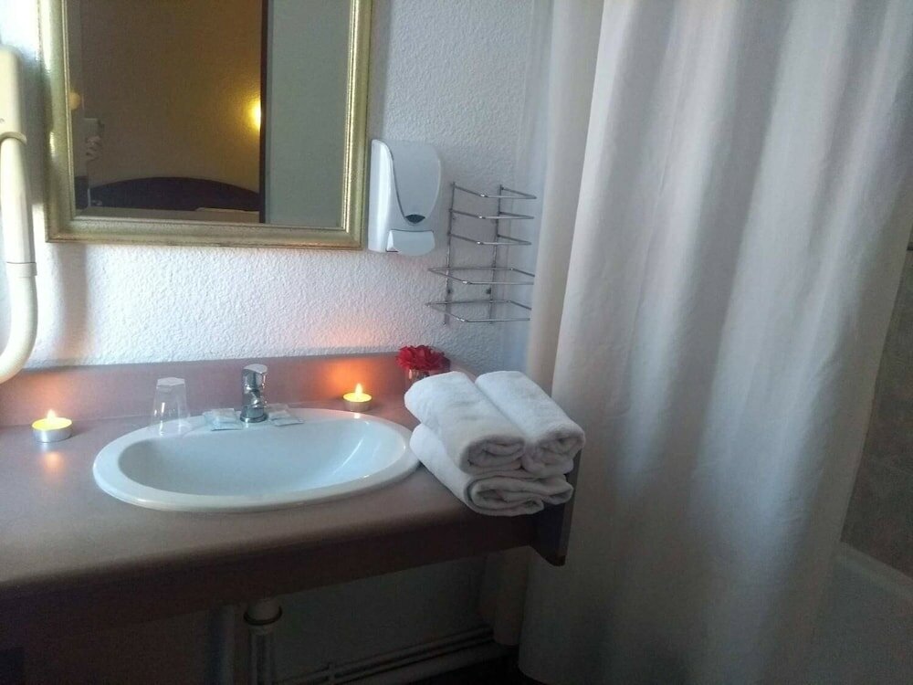 Фото Hôtel le Clémenceau