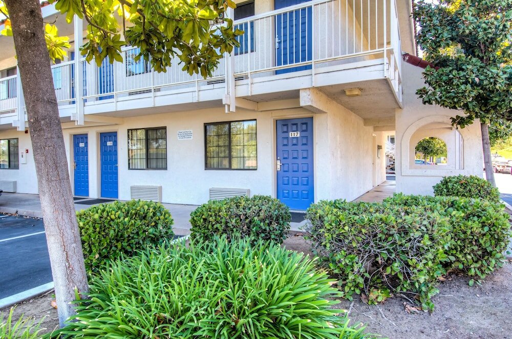 Фото Motel 6 Redding, Ca - South