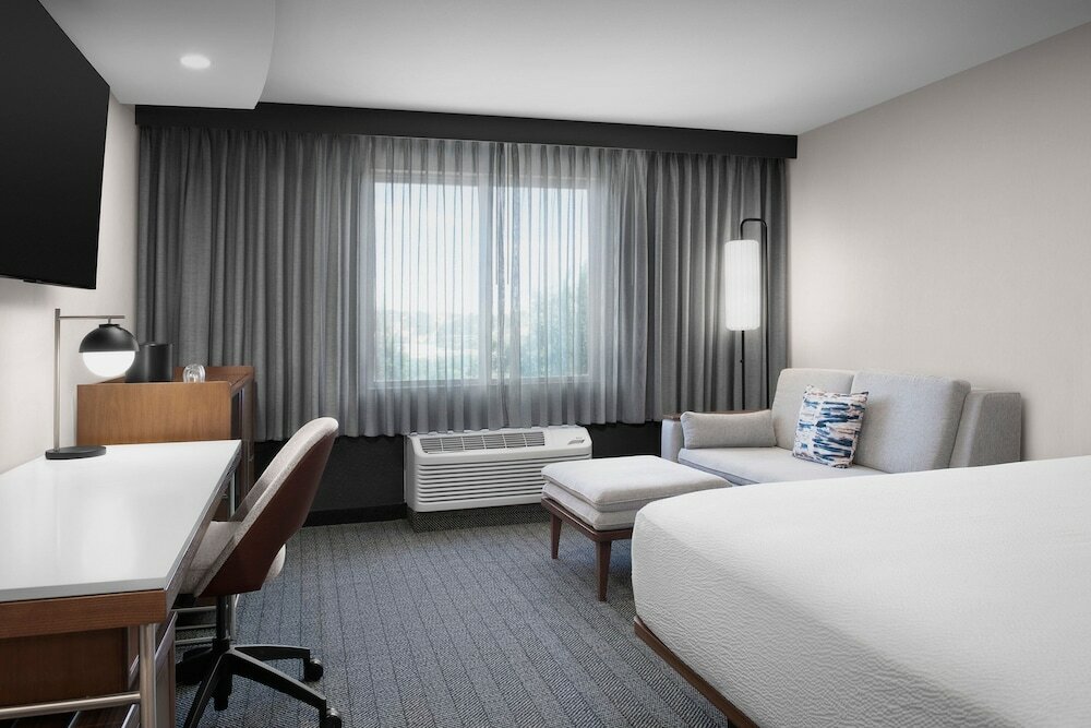 Фото Courtyard Marriott Paso Robles