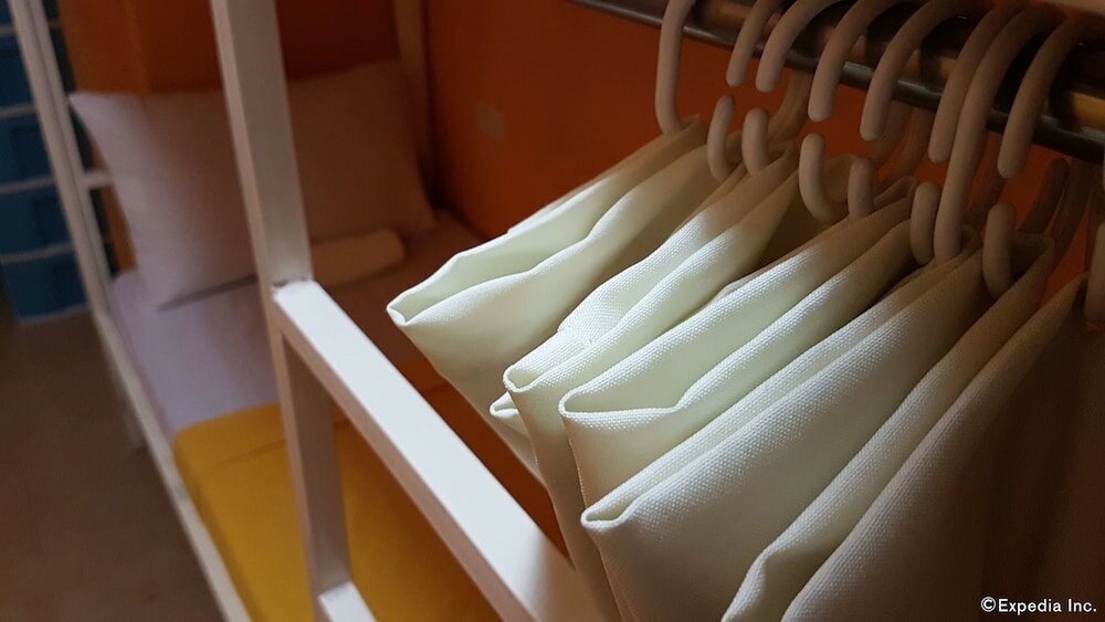 Фото Crossroads Hostel Manila