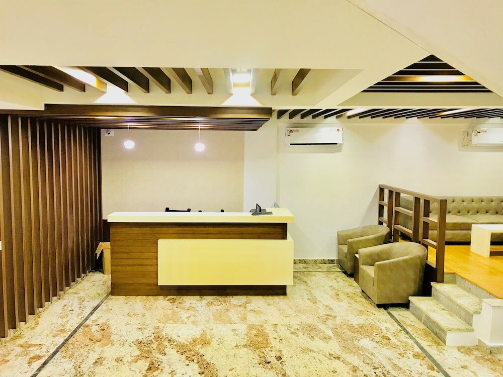 Фото Regalia Inn & Suites