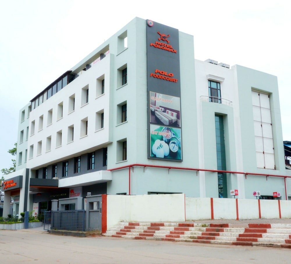 Фото Max Hotels Prayagraj