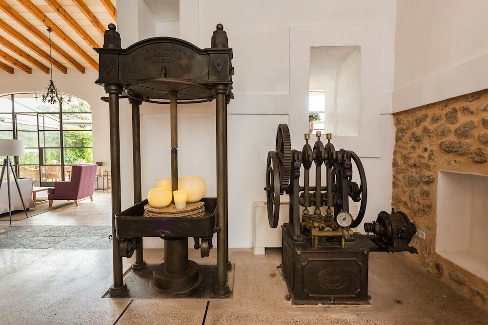 Фото Hotel Ca'l Bisbe