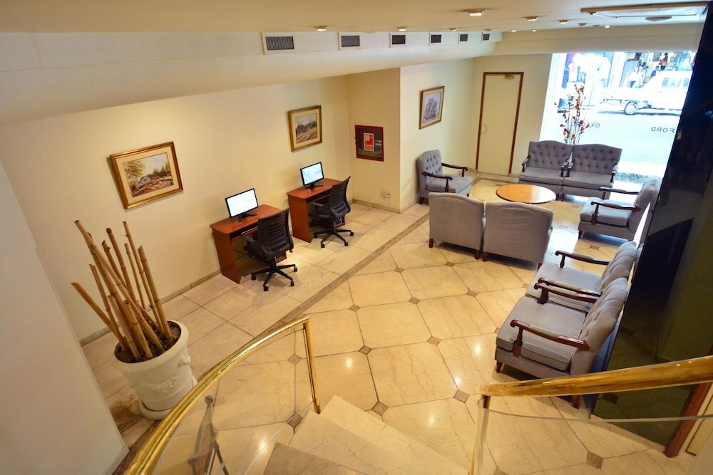 Фото Oxford Hotel