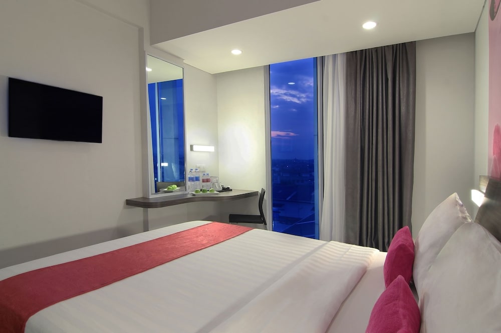 Фото Отель Favehotel Sudirman