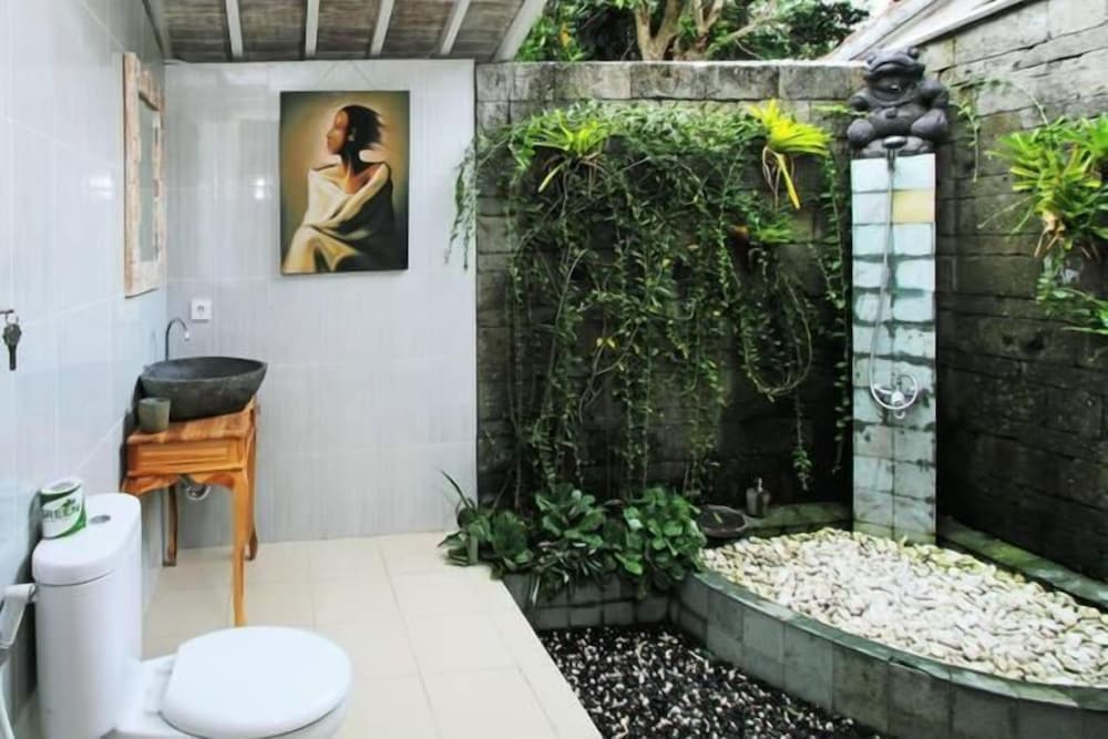 Фото Bale Bali Inn