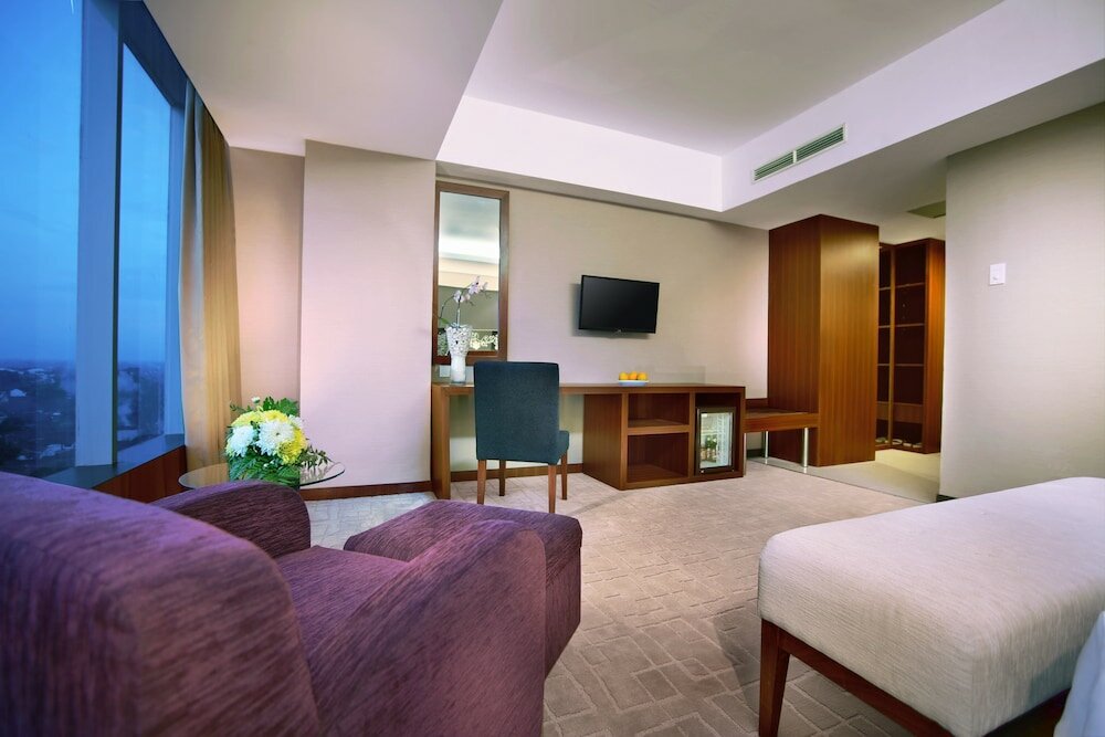 Фото Aston Madiun Hotel & Conference Center