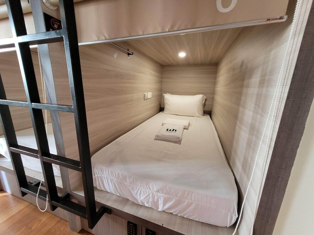 Фото Wink at Upper Cross Street