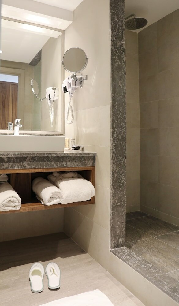 Фото Kenzi Rose Garden