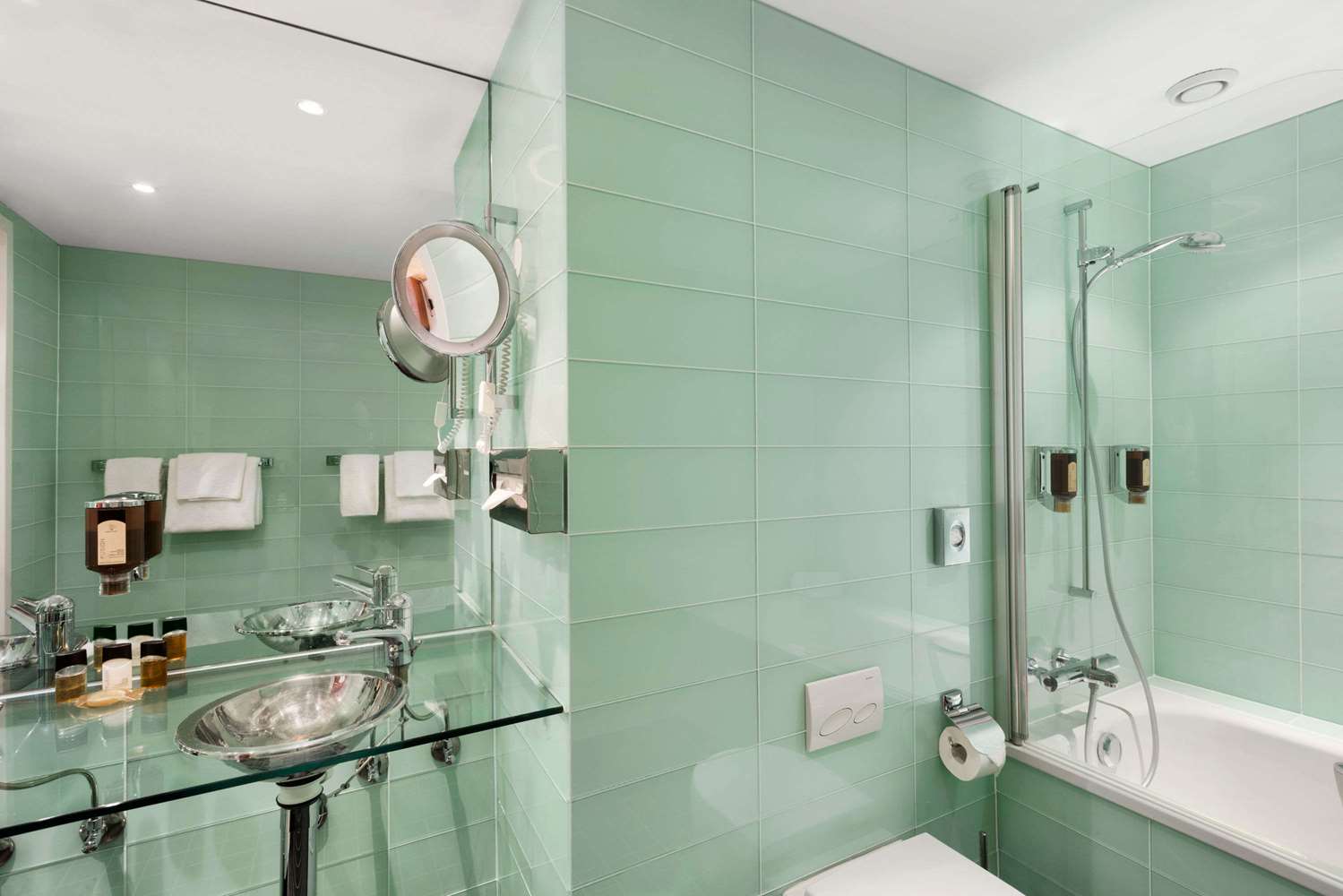 Фото Ramada Encore by Wyndham Geneva