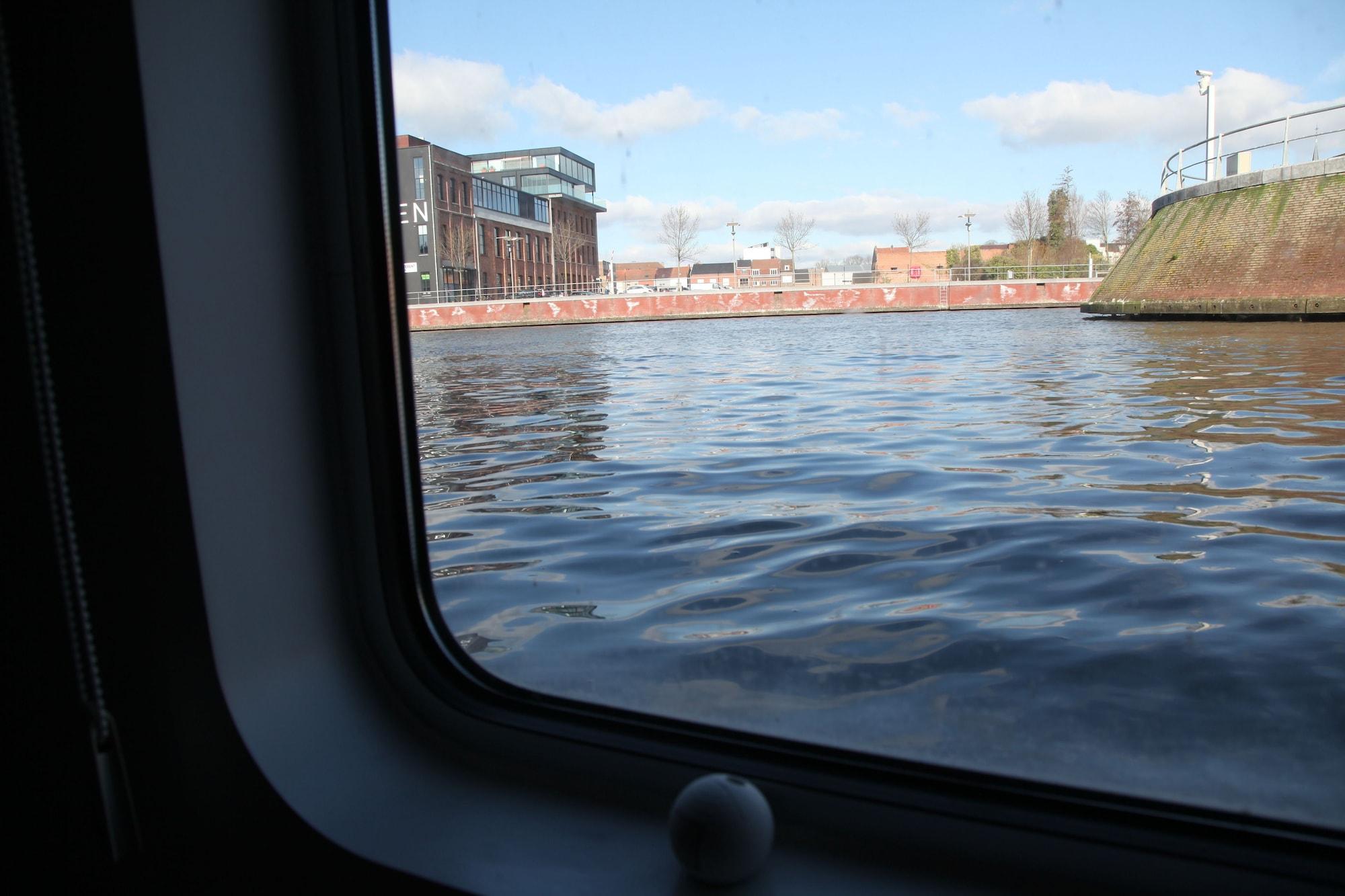 Фото Hotel Restaurant Brasserie Ahoi, Kortrijk