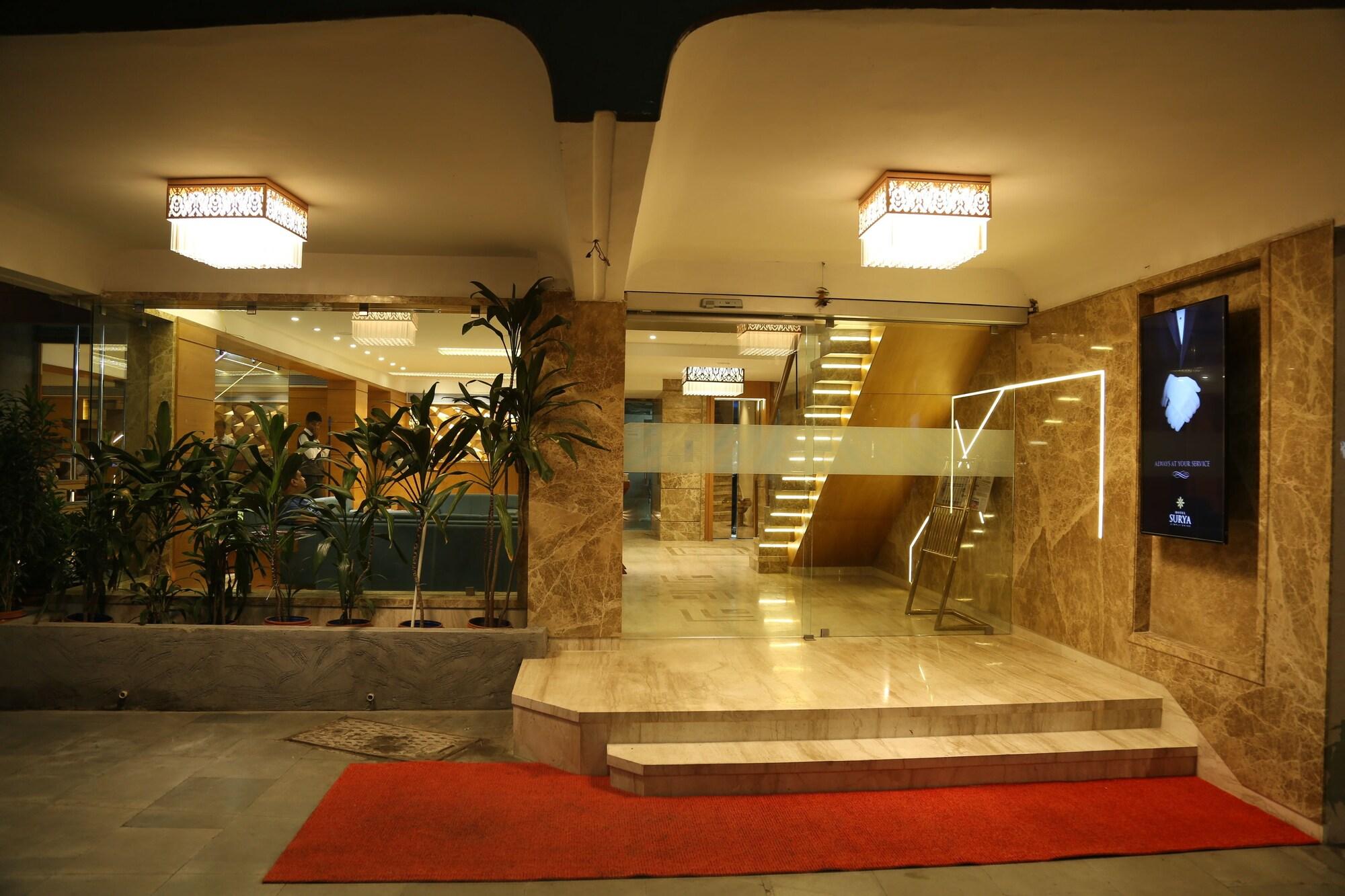 Фото Hotel Surya