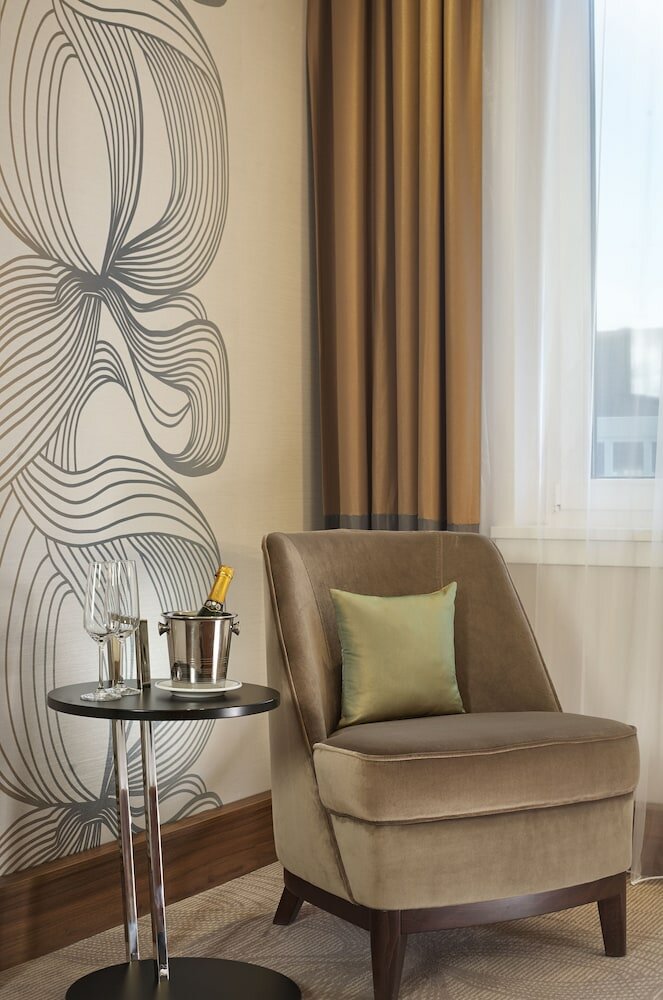 Фото Reichshof Hotel Hamburg